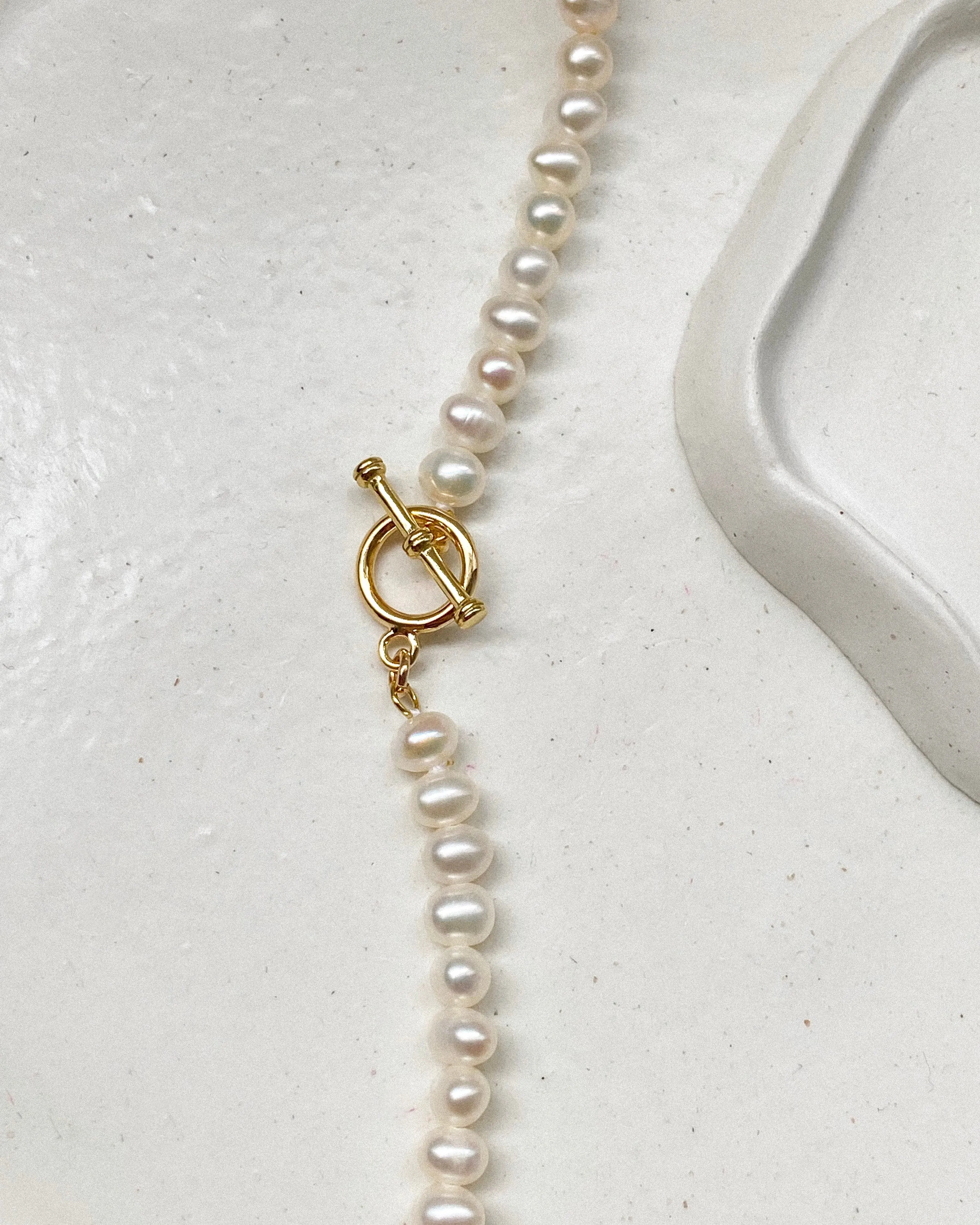 Adeline Pearl Strand Choker