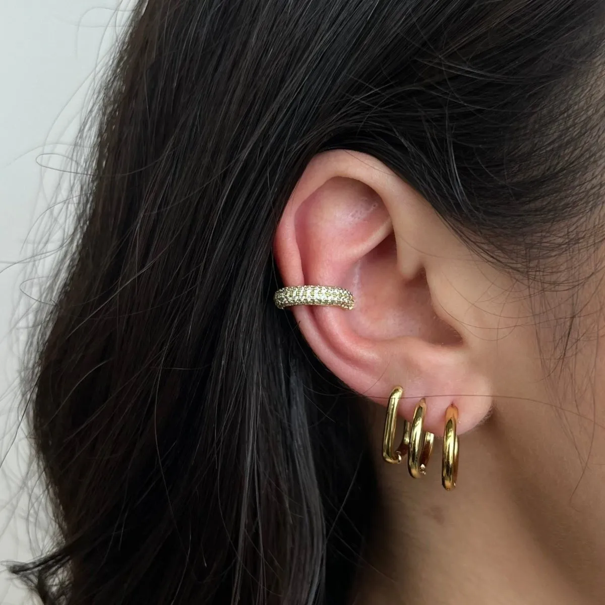 ESSENTIAL GOLDEN PAVE EAR CUFF
