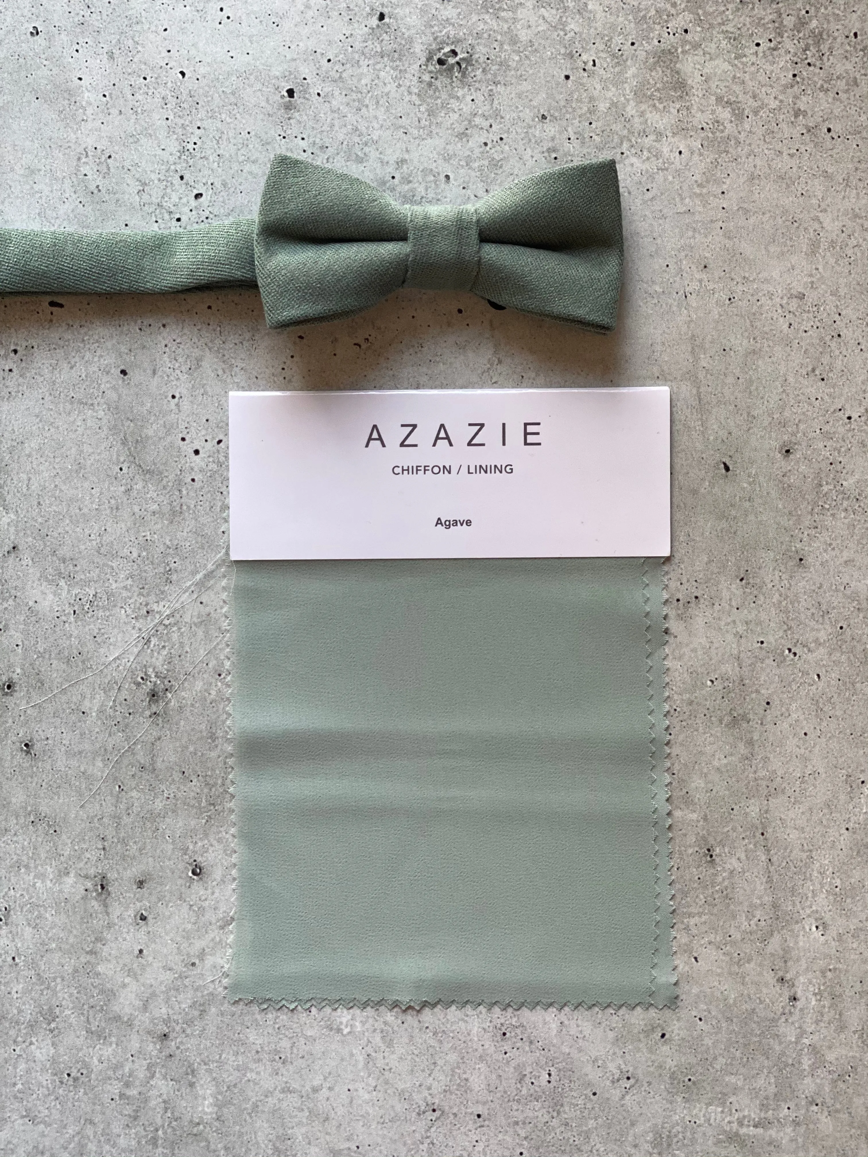 Eucalyptus No. 43 Linen Pre Tied Bow Tie