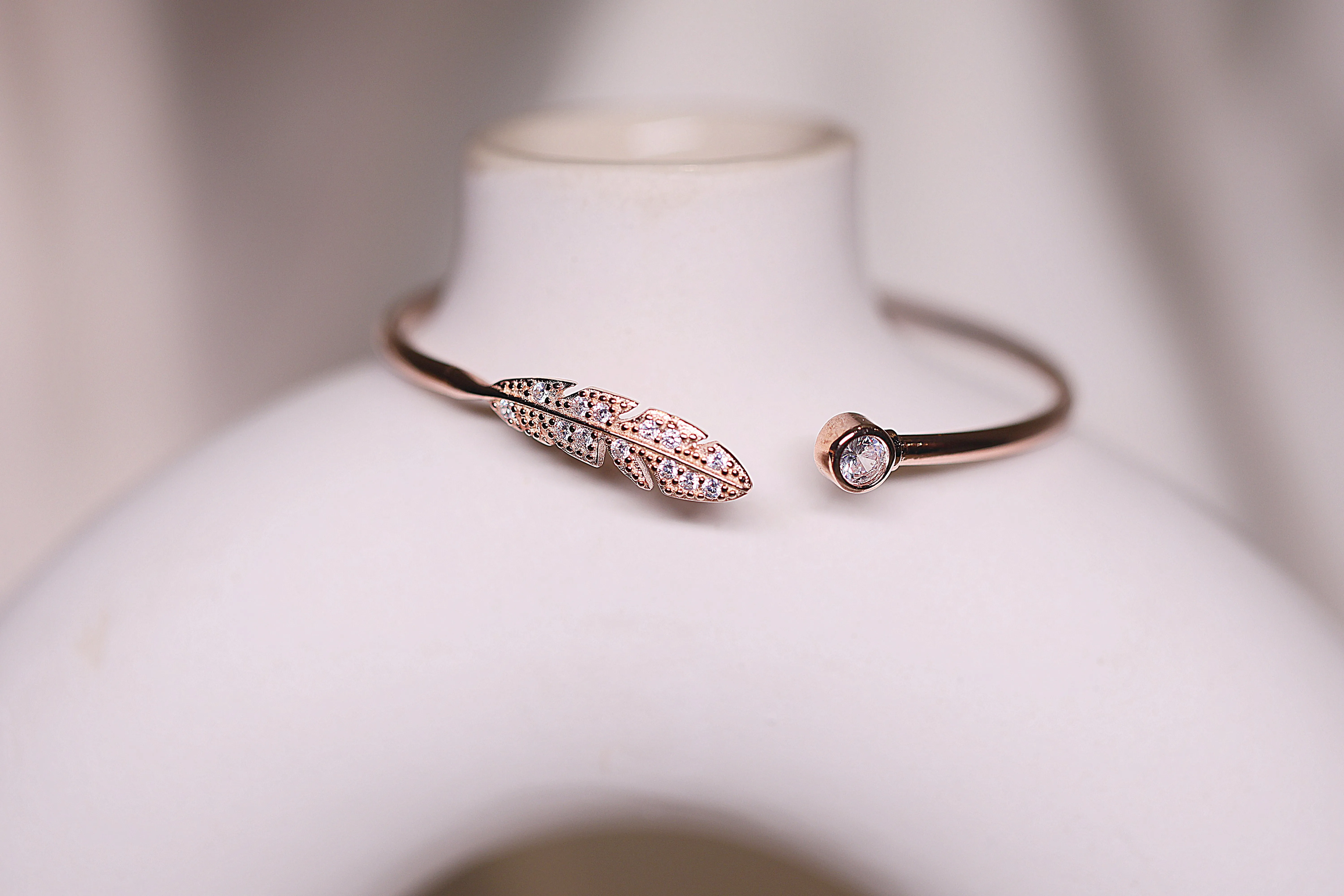 Feather rose gold open bangle bracelet