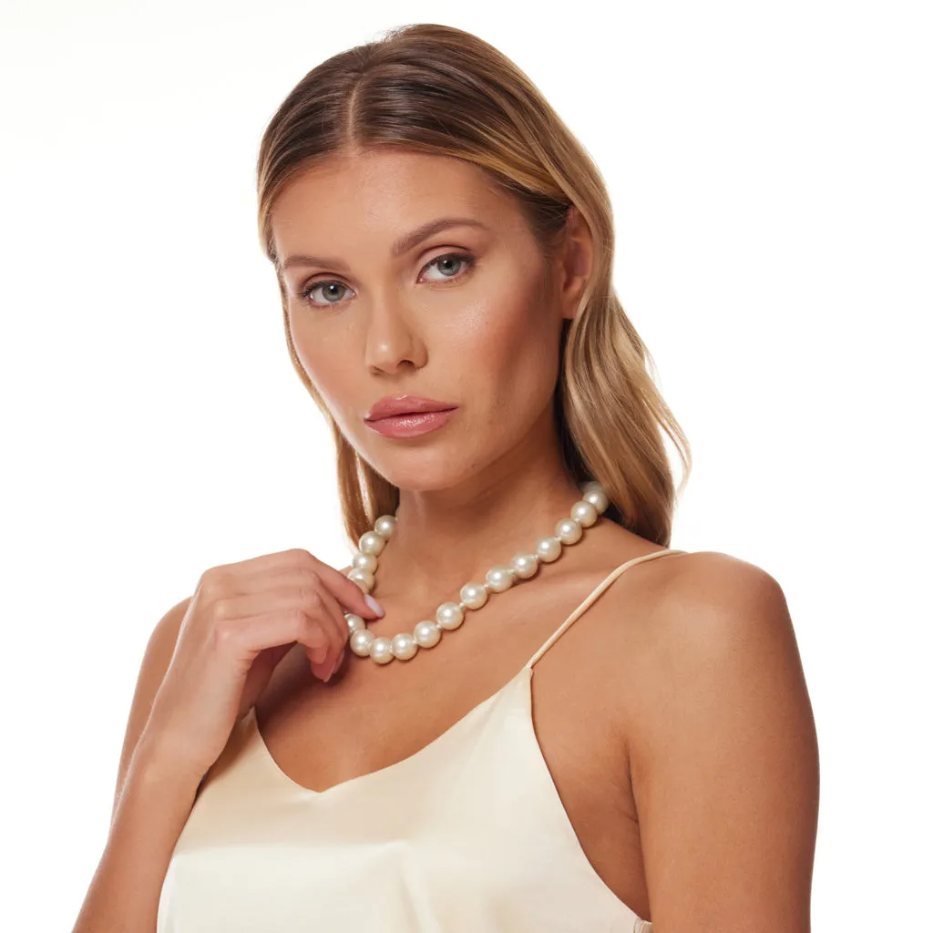 Light Cultura Pearl with Gold Toggle Clasp Necklace