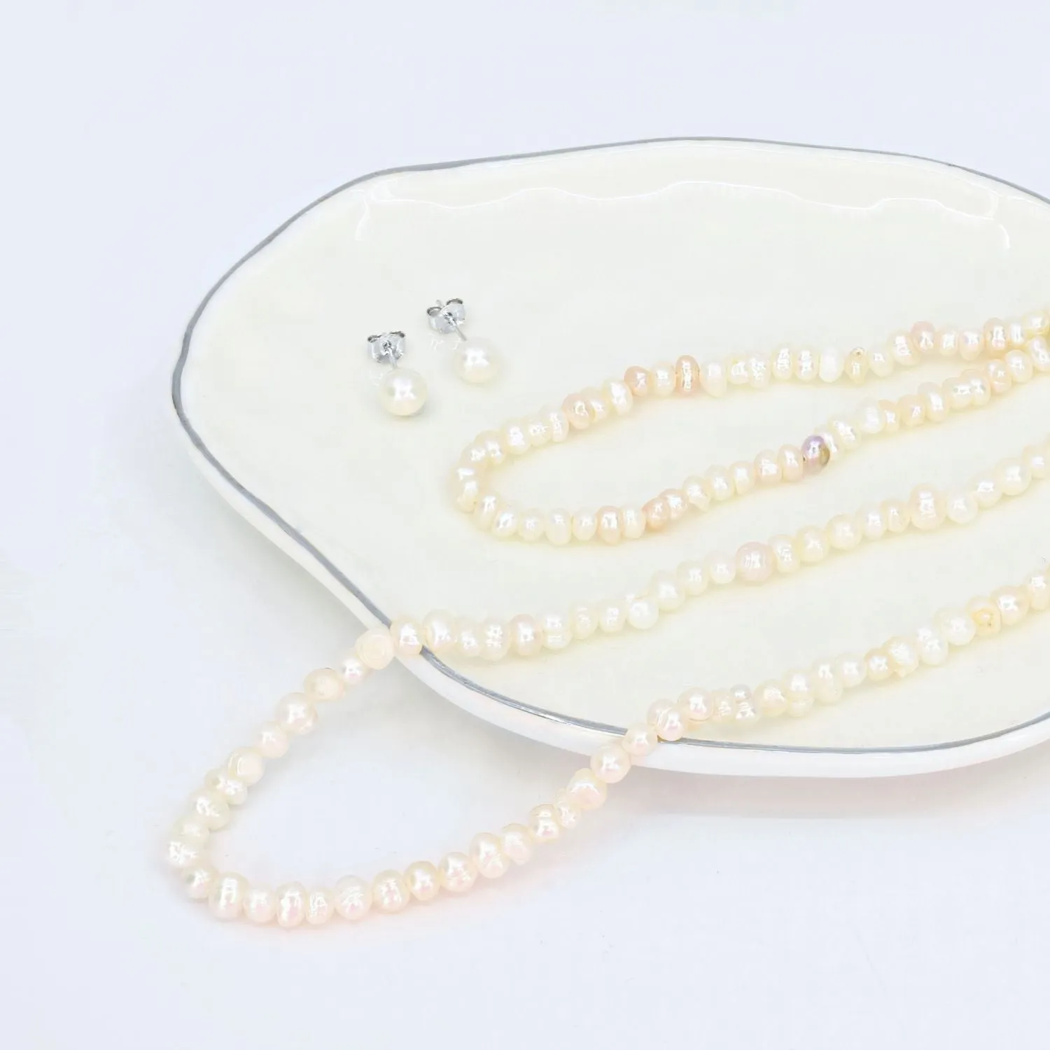 Natural Freshwater Pearl Necklace