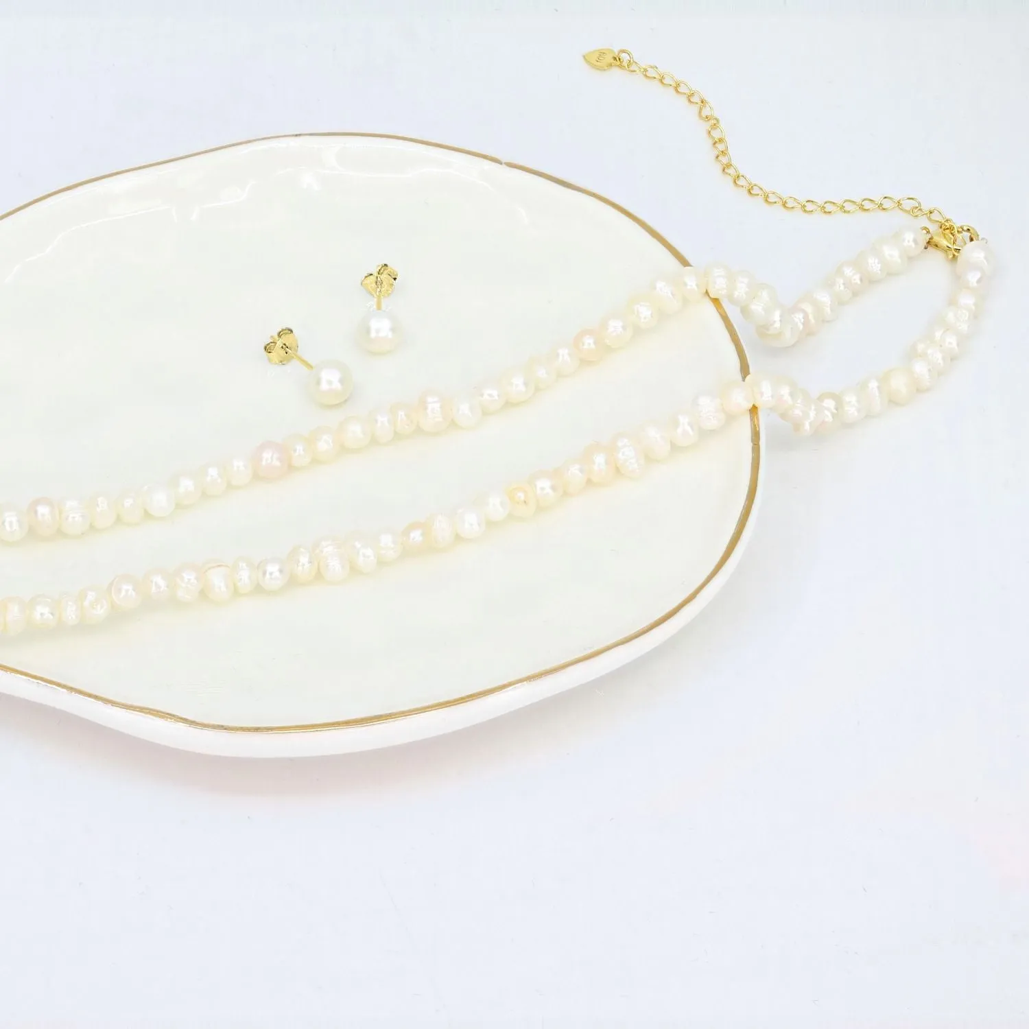 Natural Freshwater Pearl Necklace