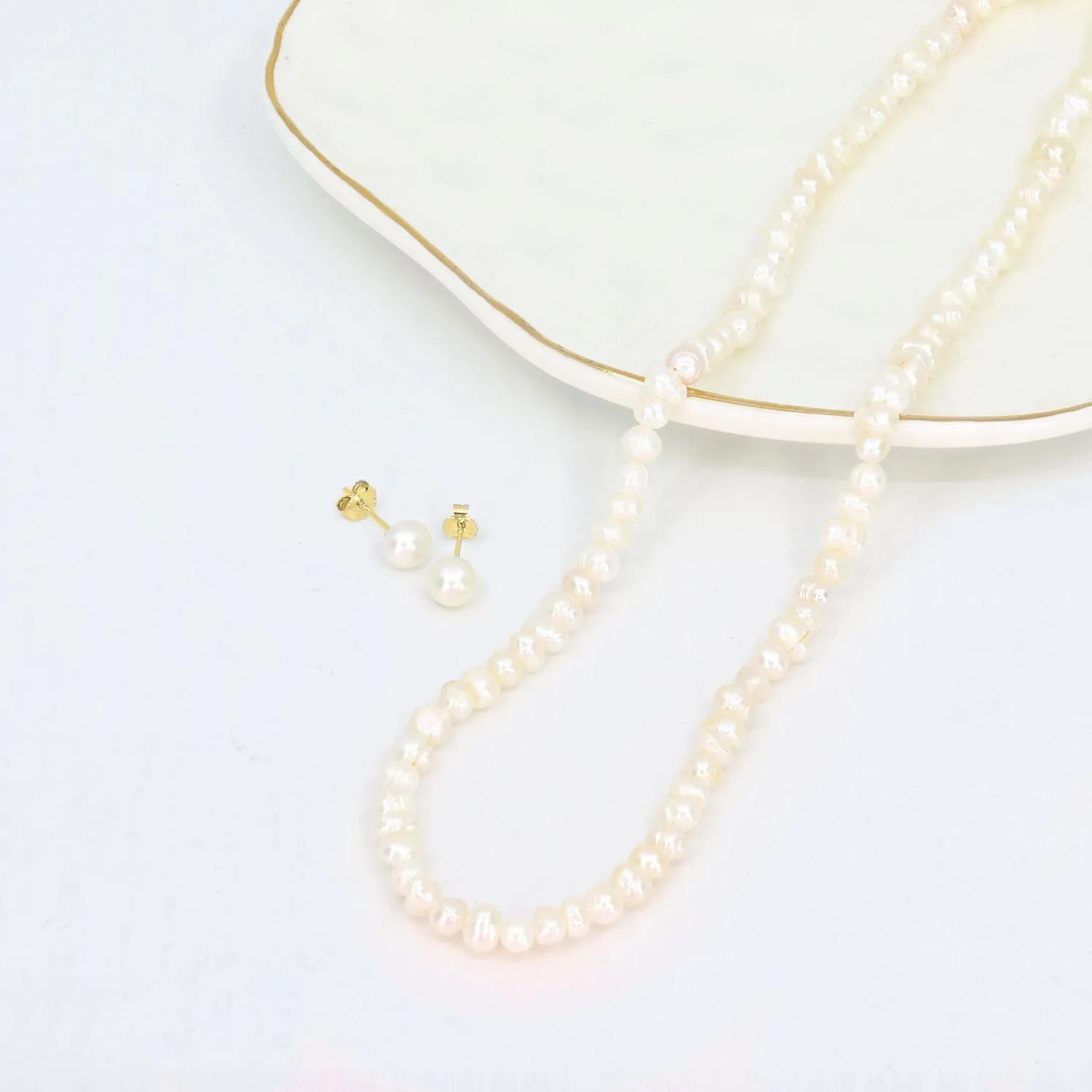 Natural Freshwater Pearl Necklace