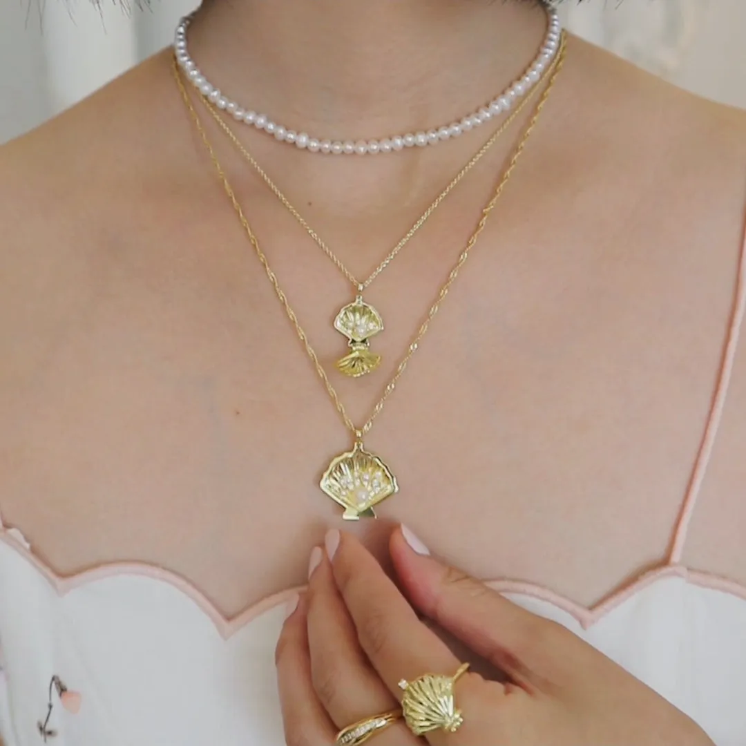 Sundaze Shell Gold Necklace