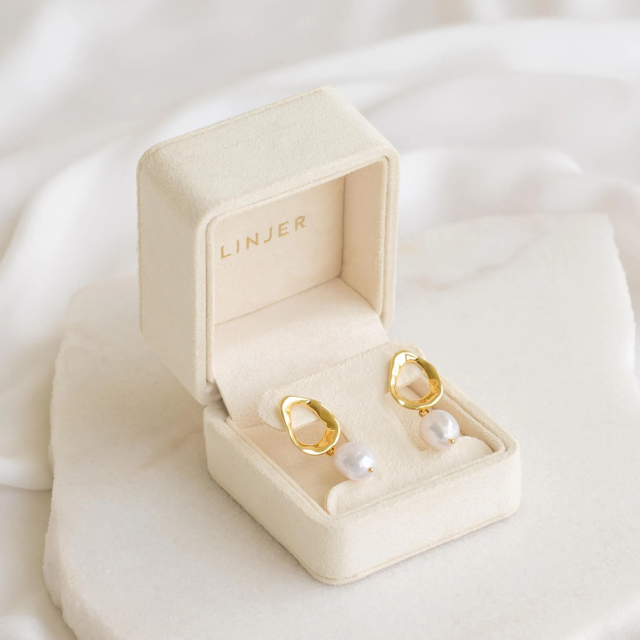 Velvet Drop Earring Box